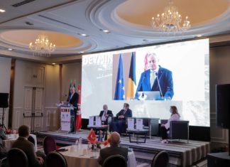 اعطاء شارة انطلاق برنامج المستدامة”DEYMINE”