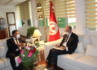 جلسة عمل مع المدير التنفيذي للمجلس الدولي للزيتون