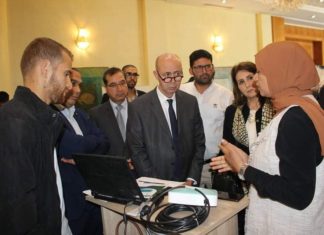 وزير الفلاحة يدعو الشباب الى الاستثمار في الفلاحة الذّكيّة ونشر الحلول الرقميّة والتّكنولوجيا المبتكرة في أوساط المستثمرين لبناء اقتصاد المعرفة