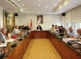 جلسة عمل حول الضيعة الدّولية الفلاحيّة “سنابل” الكائنة بولاية الكاف