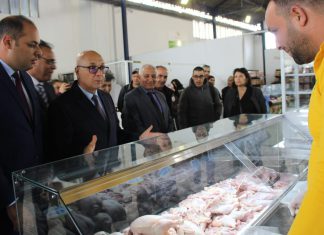 افتتاح سوق من المنتج الى المستهلك بشارع الحبيب بورقيبة