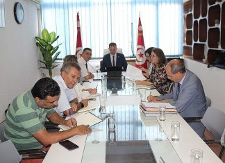 لدى إشرافه على جلسة العمل الأولى للجنة التسويق والترويج للمجلس الدولي للتمور: وزير الفلاحة يدعو الدّول الأعضاء الى مزيد تعزيز التعاون لتحديد أولويات القطاع