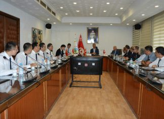 جلسة عمل مع عضو اللجنة الدائمة للمجلس الوطني للمؤتمر الاستشاري السياسي للشعب الصيني ورئيس لجنة الفلاحة والريف والوفد المرافق له