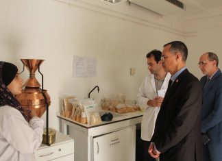 وزير الفلاحة يؤدّي زيارة غير معلنة الى عدد من المنشآت التّابعة للوزارة