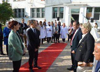 وزير الفلاحة يشرف على حفل تسليم المخبر المتنقل لتحليل التربة “Sol Mobile” لفائدة الإدارة العامة للتهيئة والمحافظة على الأراضي الفلاحية