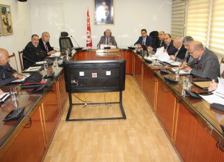 جلسة عمل حول تعزيز شبكة الرّبط بالماء الصّالح للشّرب بولاية زغوان خلال صائفة 2025