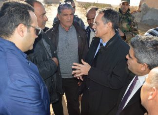 توزر: وزير الفلاحة يعاين مجموعة من المشاريع الفلاحيّة بالجهة ويوصي بالعمل على التّسريع في استكمال المشاريع المعطّلة في أقرب الآجال