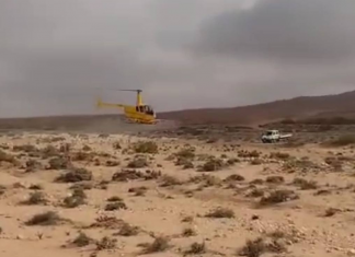 تطاوين : القيام بعملية الرش الجوي بالمبيدات لمكافحة الجراد عبر التدخل بالطائرة المروحية في المنطقة الحدودية العسكرية العازلة بين رمادة وذهيبة